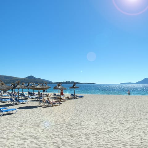 Head to the beautiful beach of Puerto Pollença, just fifteen minutes from the villa