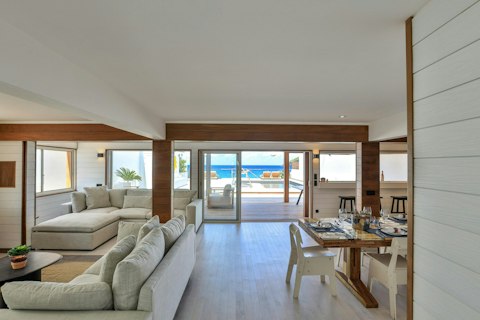 Step straight from the living room to the pool and sea