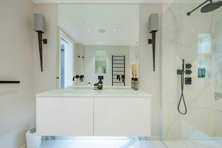 Bathroom photo