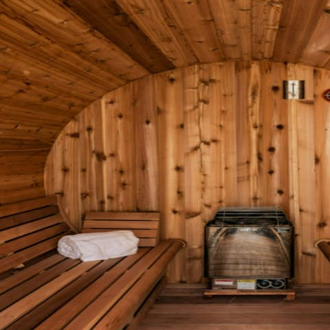 Feel total relaxation in the outdoor sauna