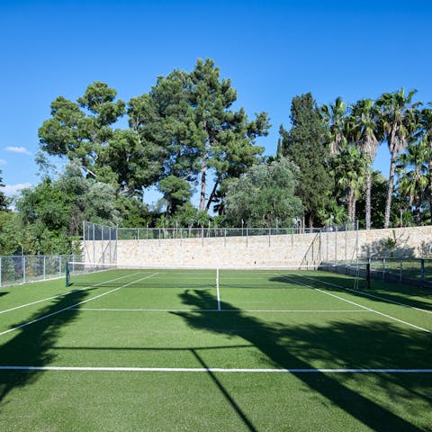Perfect your serve in the tennis court