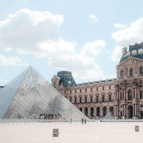 Check out the Mona Lisa – the Louvre is fifteen minutes on the Metro