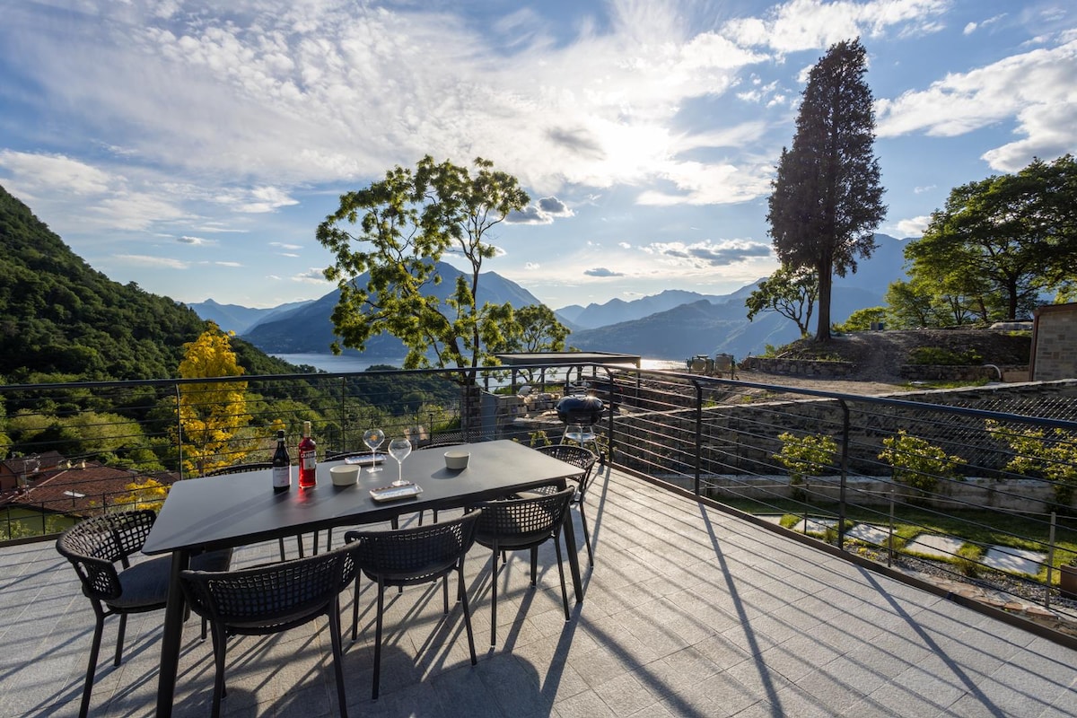 Hammock Over Como
