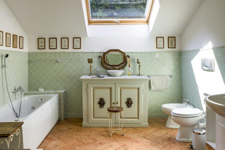 Bathroom photo