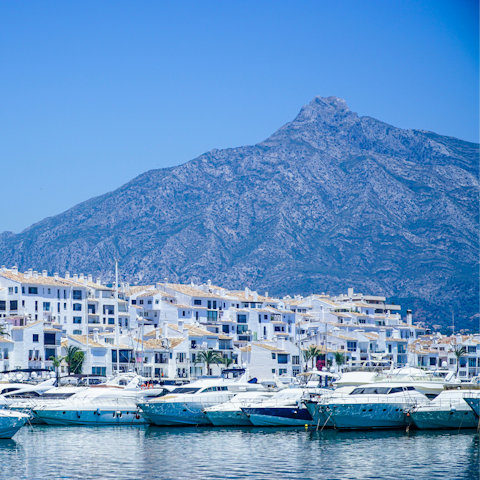 Stay a fifteen-minute drive from Marbella on the Costa del Sol