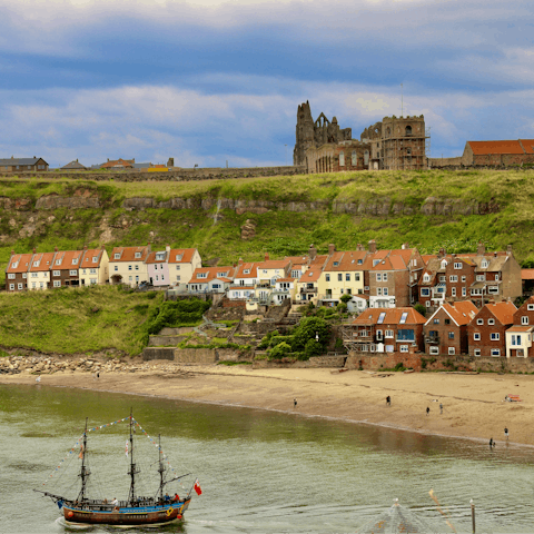 Stroll down to the seafront in five minutes