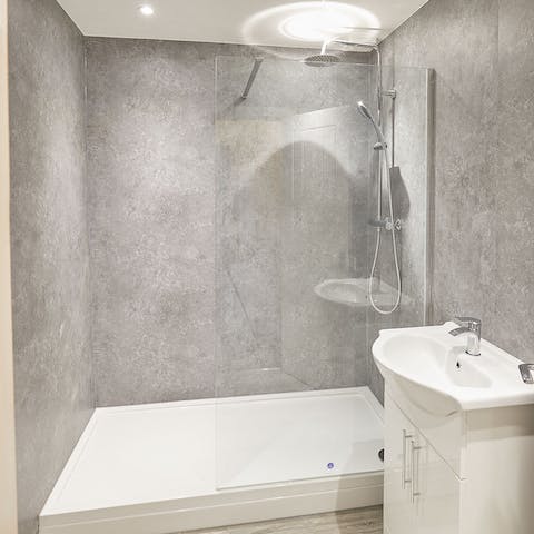 Unwind in the bathtub following a day of exploring the North East