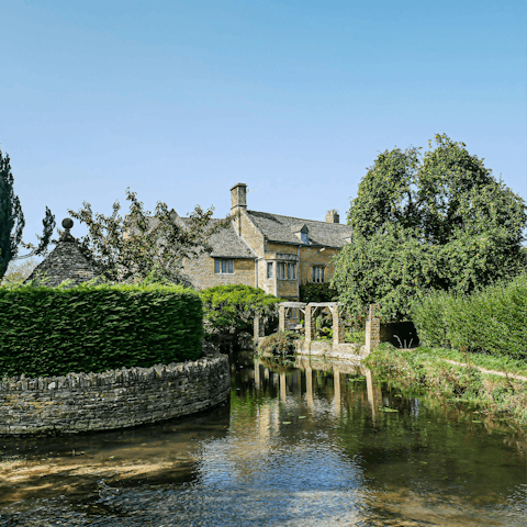 Explore the Cotswolds by car, with Bourton-on-the-Water only ten minutes away