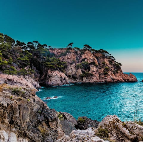 Make the most of your proximity to the Marbella East beaches