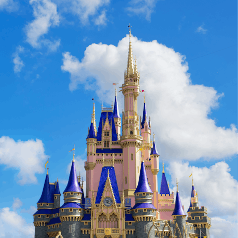 Stay a short drive from Walt Disney World for fun-filled days out