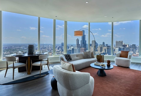 Watch Chicago's skyline unfold through wraparound floor-to-ceiling windows