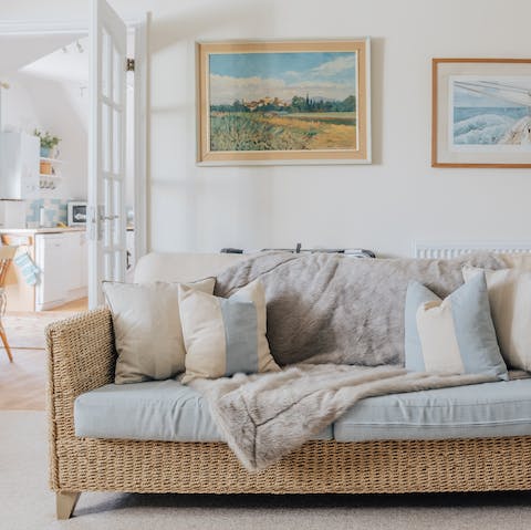 Unwind in the charming living room – there's Netflix on the TV