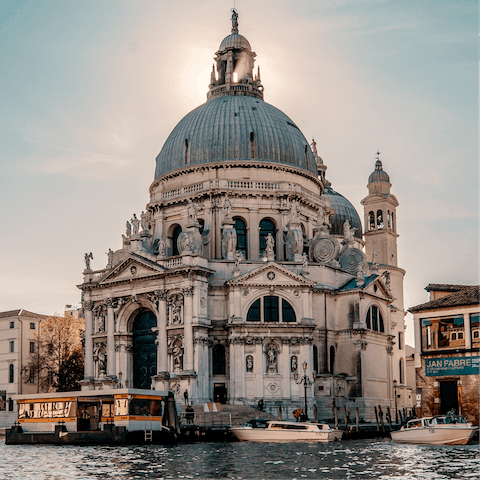Discover the stunning historical architecture of Venice