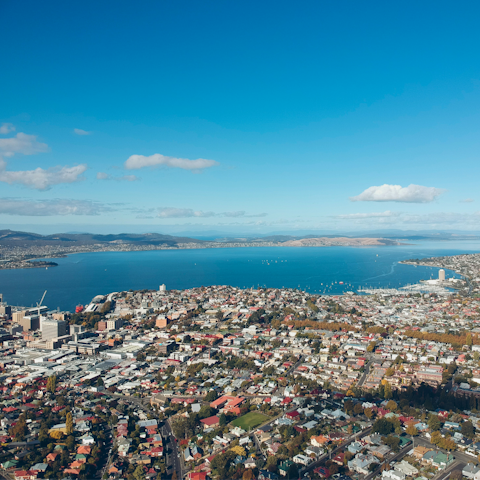 Discover the stunning seaside city of Hobart