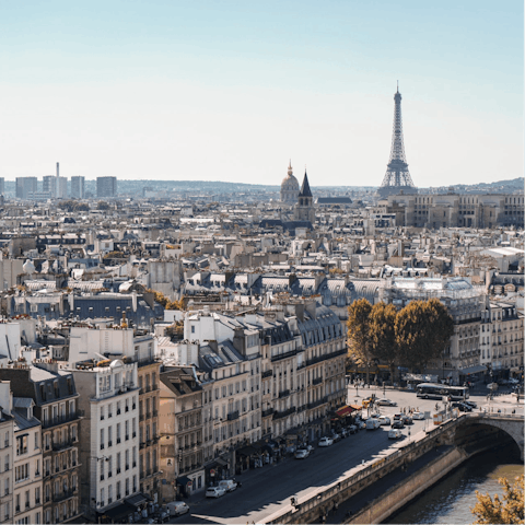 Explore Paris from your base in the Latin Quarter