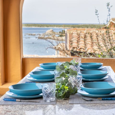 Dine with a sea view on the private terrace
