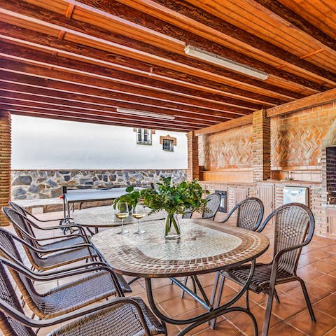 Tuck into home-cooked lunches on the covered terrace