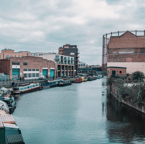 Walk ten minutes down to Broadway Market and follow lunch with a canalside stroll