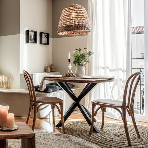 Enjoy tasty Spanish breakfasts of baked eggs at the dining table