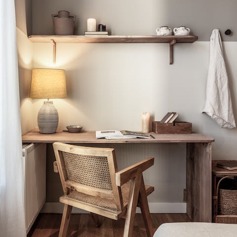 Stay on top of your workload remotely at the desk