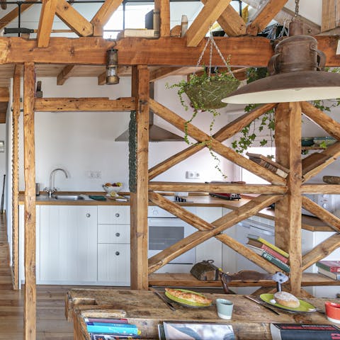 Appreciate the beauty and function of the striking Pombalino architecture that doubles as handy book storage