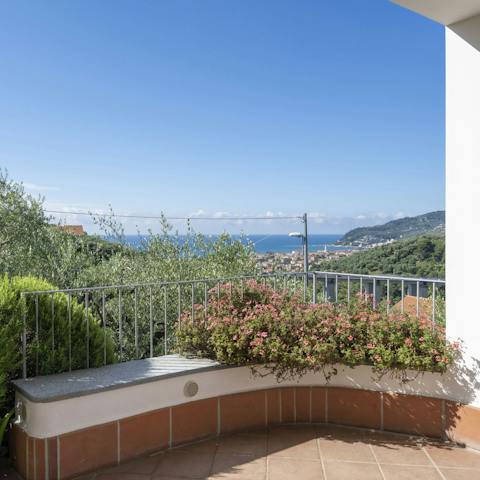 Enjoy close proximity to Asti and Castell'Alfero while getting a taste of country living