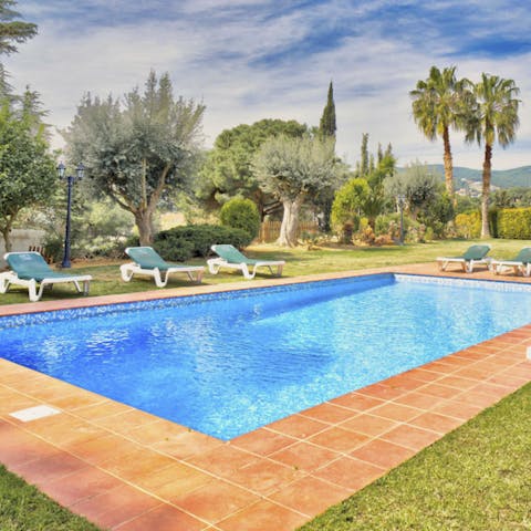 Spend your afternoons relaxing by the pool and soaking in the Spanish rays