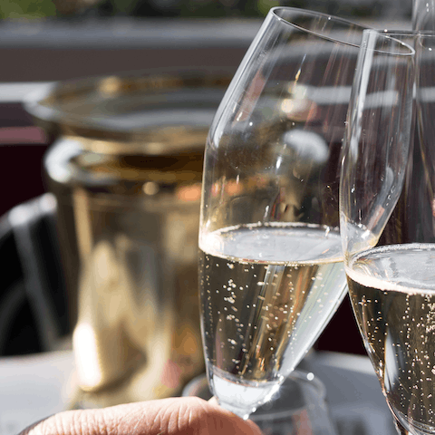 Pop your bottle of complimentary champagne upon arrival