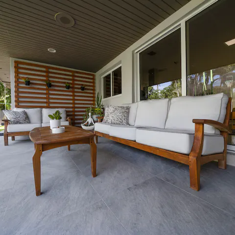 Enjoy an aperitif on the terrace after a day on Miami Beach