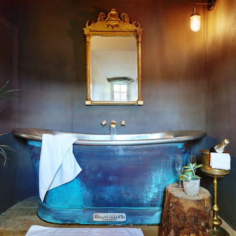 Unwind in the free-standing copper bathtub, after a day of exploring the natural beauty of Lochgilphead
