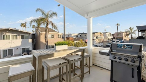 Fire up the barbecue under open skies above Newport Beach