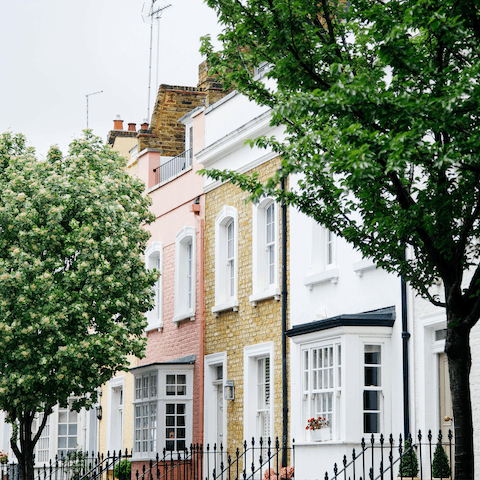 Wander the surrounding tree-lined Chelsea streets