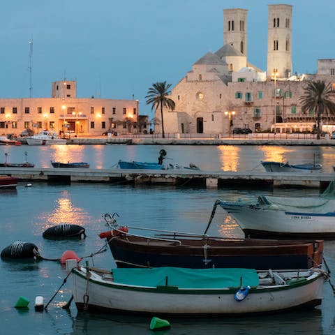 Discover the pretty town of Andrano, home to beautiful sea caves, marinas and beaches