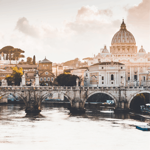 Stay in vibrant Trastevere and immerse yourself in Roman life