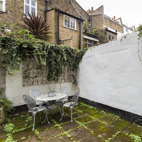 Sit down to an alfresco breakfast in the garden