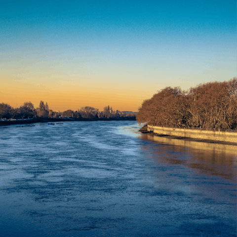 Head towards the River Thames for an afternoon stroll