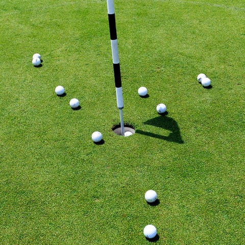 Hit the links at the Azata golf course – it's a few minutes away by car