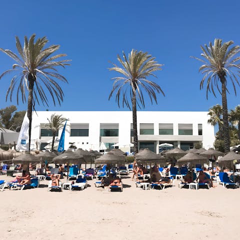 Grab your beach towel and head down to Playa del Real de Zaragoza