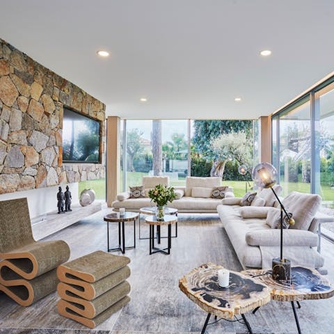 Relax in the stylish, light-filled surroundings of the lounge