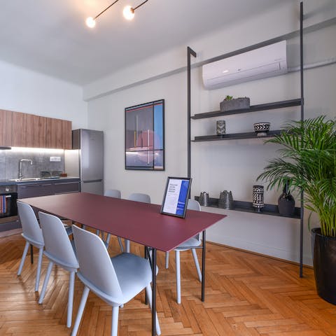 Savour lazy breakfasts and hatch plans for the day ahead here