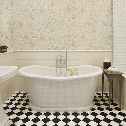 Unwind body and mind in the deep-soak bathtub